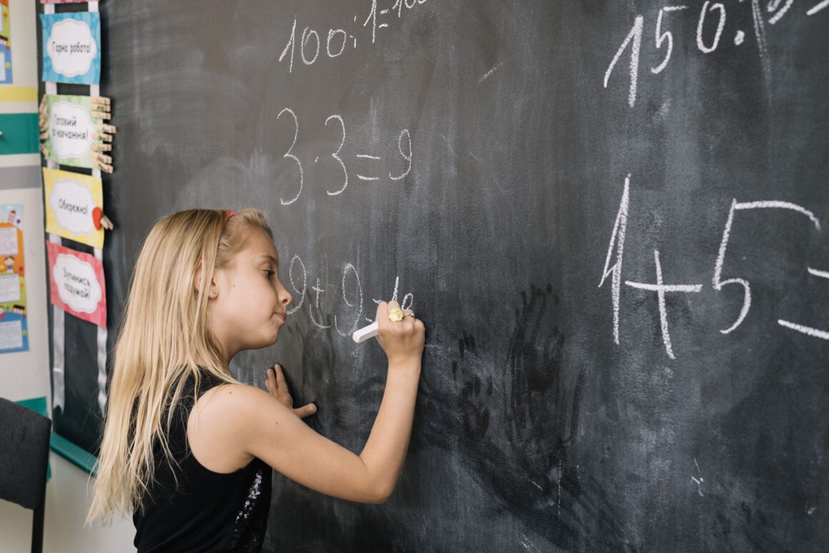 Как выбрать подходящий онлайн-курс по математике для своего ребенка