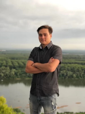 Ахмедьянов Артём